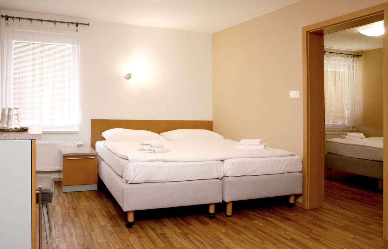 Sedlecky Dvur Hotel Sedlec  Bagian luar foto