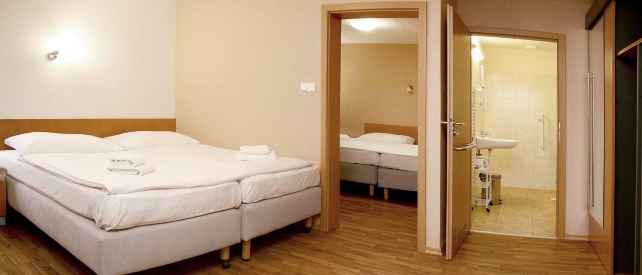 Sedlecky Dvur Hotel Sedlec  Bagian luar foto